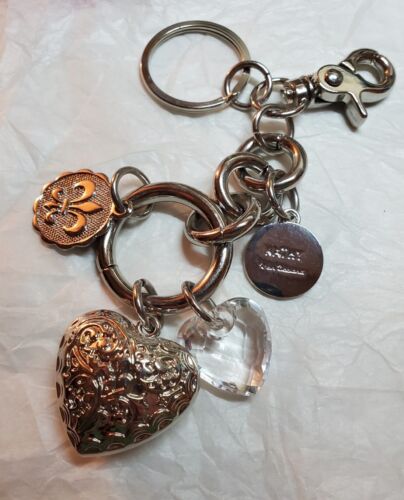 Portachiavi KATHY VAN ZEELAND tono argento cuori grossi Fleur De Lis portachiavi 6" - Foto 4 di 8