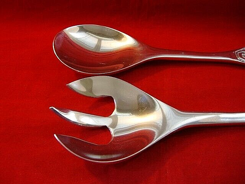 Mid-Century Modern Aluminum Fork and Spoon with a Greek Key Design-Unmarked 11" - Bild 4 von 8