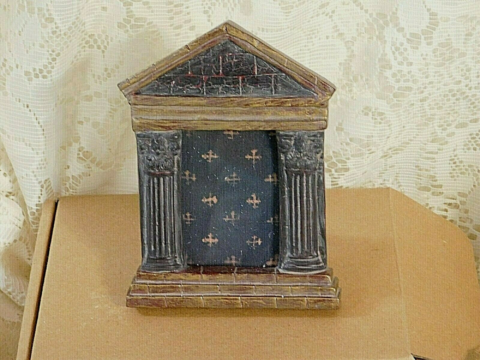 Foto 1 di 4