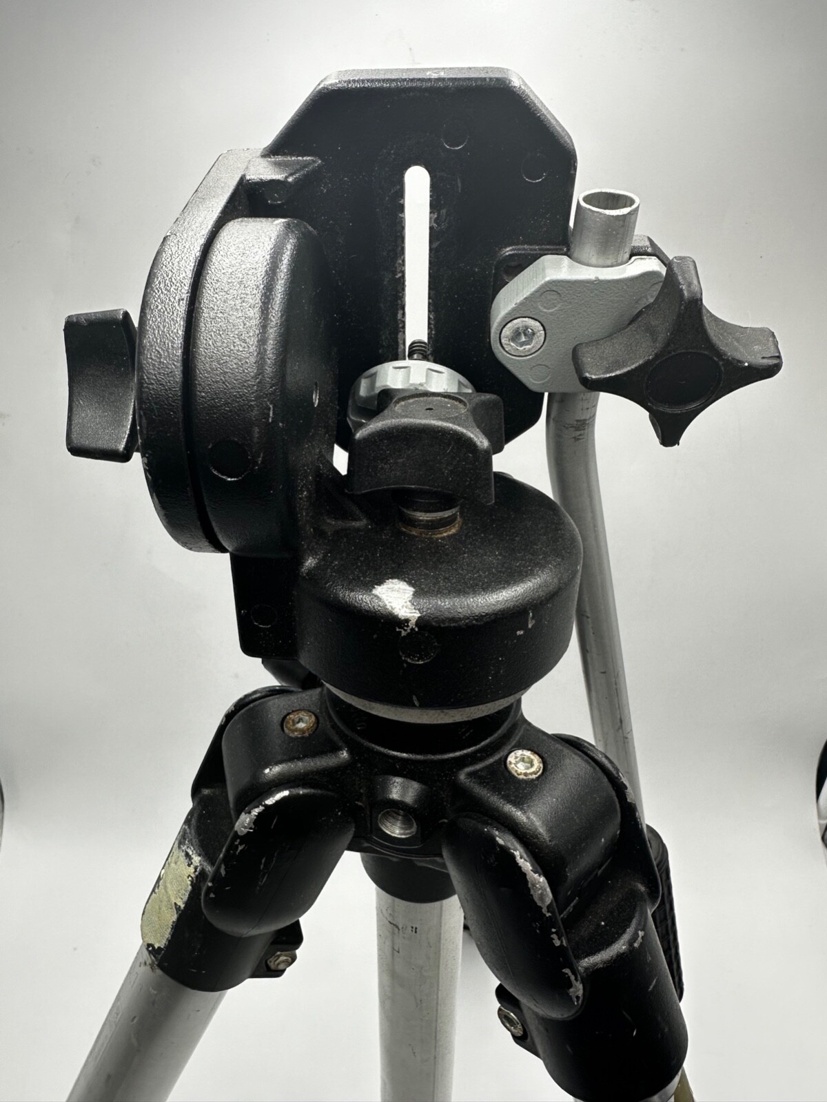 Bogen by Manfrotto Professional 3011 Tripod with 3126 Fluid Head