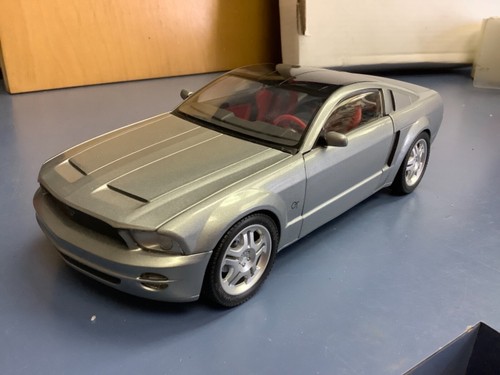 Mustang GT 1/18 BEANSTALK GROUP FORD CONCEPT Silver nice details loose  - Picture 1 of 6