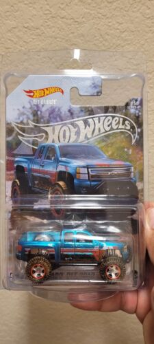 Hot Wheels NFTH Garage Series 4 Chevy Silverado Mud Studs Off Road 4x4  - Picture 1 of 4