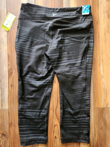 NWT Set Of 3 Old Navy Active Fitted Capri Leggings Yoga W LG Black Pink Pattern - Picture 14 of 16