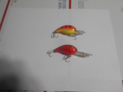 2 VINTAGE BANDIT CRANKBAUT FISHING LURES - Picture 2 of 3