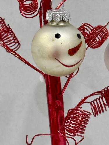"Árbol de vacaciones decorativo con tema de muñeco de nieve marca Welcome Home - 14,5""" - Imagen 5 de 15