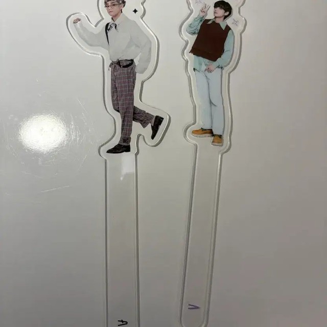 BTS V Photo Prop - Pre-Owned, Collectible