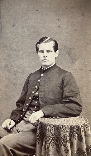 RARE! CIVIL WAR U.S. ARMY INFANTRYMAN PRIVATE CONCORD NH. CDV PHOTO 1864