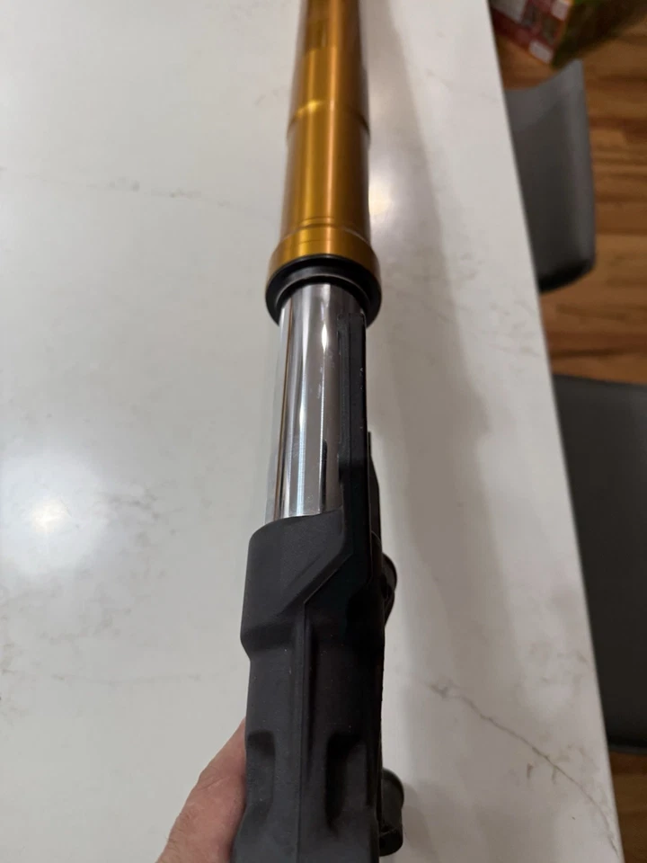 Amortiguadores delanteros para Yamaha R1, 2004 a 2006 Yamaha OEM funda dorada Foto 2 de 4