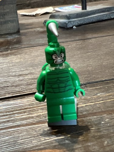 Lego Minifigur Lot, Himmel, Skorpion, schwarze Witwe & Wonder Woman Super Girl Schlüssel - Bild 10 von 15