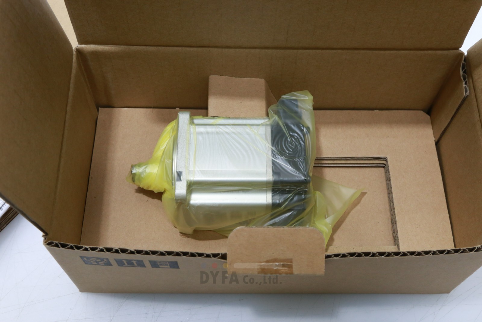OMRON Genuine NIB R88M-K20030T-S2 200W AC Servo Motor MOT-I-4157=9Q29