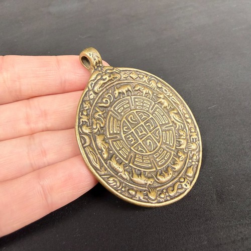 Antiguo Chino Tibetano Budista Amarillo Lima Cobre Nueve Palacio Bagua Colgantes Endan - Imagen 4 de 6