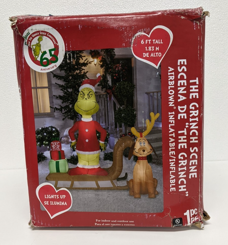 Grinch soplado por aire Gemmy en trineo con pila de regalos y decoración de patio máximo 6 pies - Imagen 3 de 6