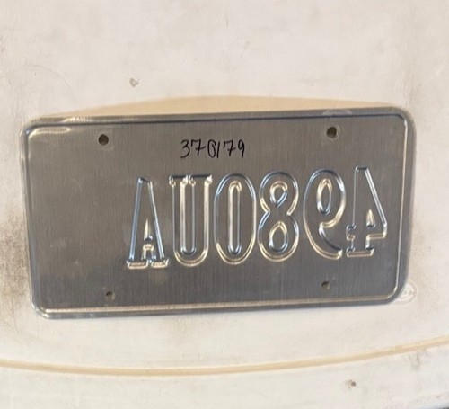 AUTISM SPEAKS Awareness license plate Autistic Child Cure Puzzle Ribbon Unlock - Picture 7 of 9