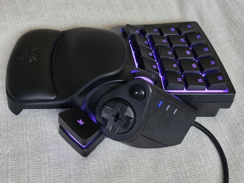 Razer Tartarus V2 (RZ07-02270100-R3U1) Chroma Gaming Keypad