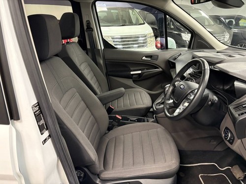 2020 Ford Grand Tourneo Connect 1.5 EcoBlue Titanium MPV 5dr Diesel Auto Euro 6 - Picture 3 of 24