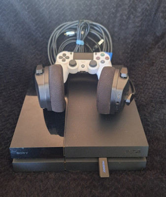 Sony PlayStation 3 & 4 w/ Controllers, Headset, Cables, Fallout 3