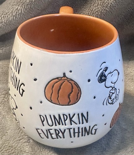 Peanuts Halloween Mug - Snoopy Pumpkin Everything - 2022 Peanuts Worldwide LLC - Picture 2 of 4