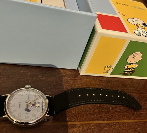 Timex Standard x Peanuts Snoopy Graduation 40mm Leather Strap Watch - Picture 5 of 17