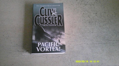 Clive Cussler - Build Your Own Book Bundle - Flat postage cost - Picture 13 of 54