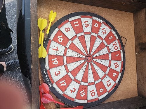 Darts MANCAVE Jolly Roger Full Size Wooden Cork Dart Board Game/6 darts R711 - Picture 2 of 12