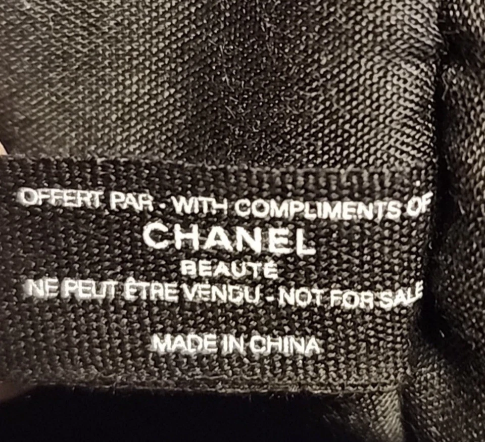 CHANEL Beaute Colgante Viaje Artículos de Aseo Maquillaje Organizador Bolsa Novedad NUEVO con Caja Foto 3 de 4