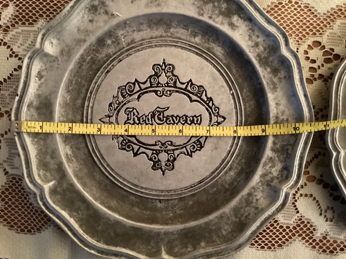 Two Vintage Wilton Armetale Pewter Restaurant ruffled edge Plates RWP 10.5” EUC - Picture 5 of 5