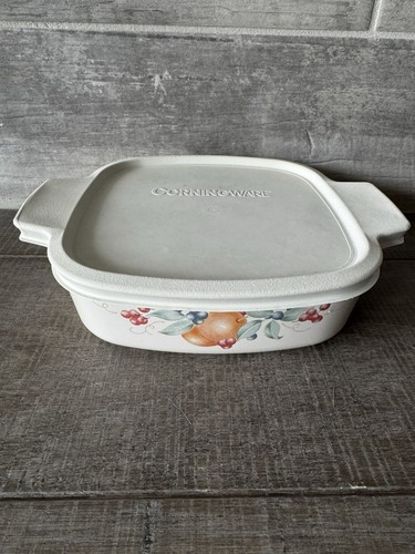 Vintage CorningWare Abundance Casserole Dish W/ Plastic Lid Small 7X7X2” (2pcs) - Picture 6 of 7