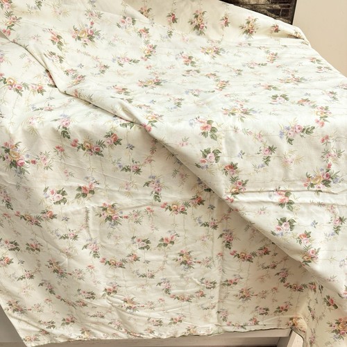 JUEGO DE FUNDA NÓRDICA VINTAGE DORMA FLORAL REVERSIBLE KING SIZE Y 2 FUNDAS DE ALMOHADA. - Imagen 5 de 7