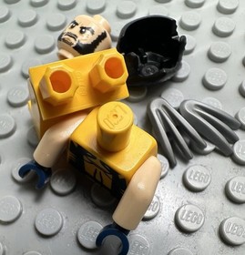 Lego Wolverine Minifigure sh017 from Chopper Showdown 6866 Marvel Super Heroes
