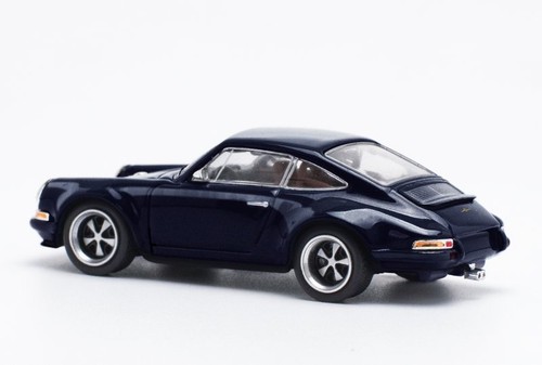 PORSCHE Singer 911 Monaco - azul oscuro - Pop Race 1:64 - Imagen 2 de 6