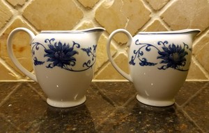 Pair-of-Vista-Alegre-Lapis-Lazuli-Creamers-4-1-2-inches-MINT