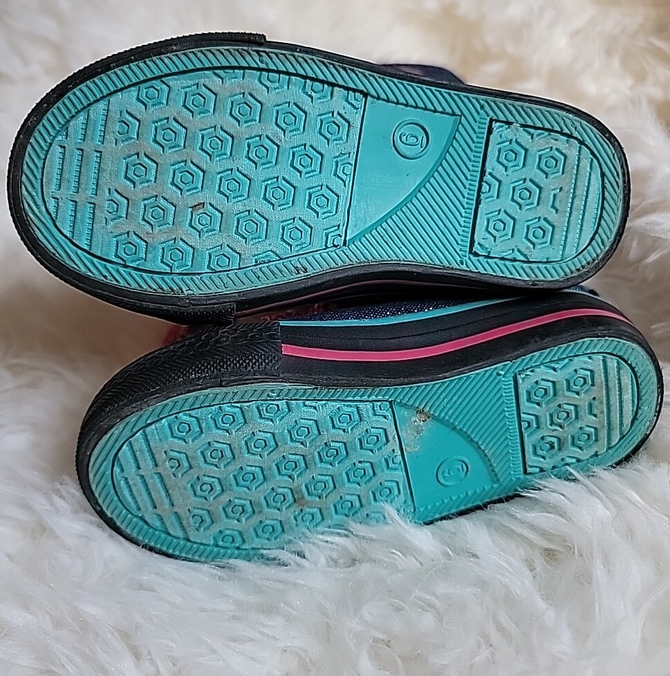 Punky Brewster Design Type High Top Childs Size 6 Tennis