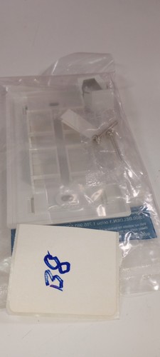 LOT OF 8  Belden AX102249 Keyconnect Faceplate 4-Port Flush Single Gang White - Afbeelding 2 van 4