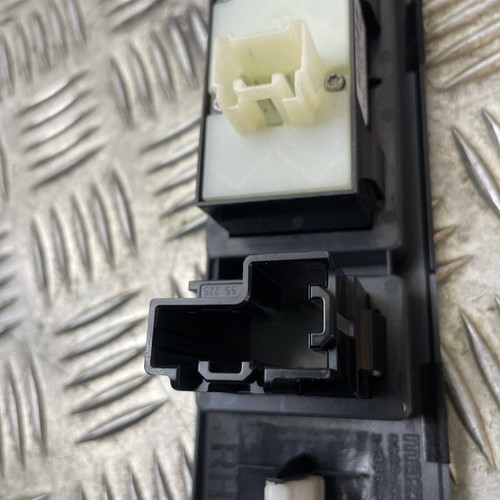 INTERRUPTOR DE CONTROL REGULADOR FARO APAGADO DSC MAZDA 6 2008-2012 - P/N: D65155225 - Imagen 11 de 13