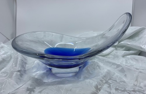 Centro de mesa Flygsfors 1960 firmado por Paul Kedelv vidrio artístico 12 azul coquille y limpio - Imagen 4 de 12