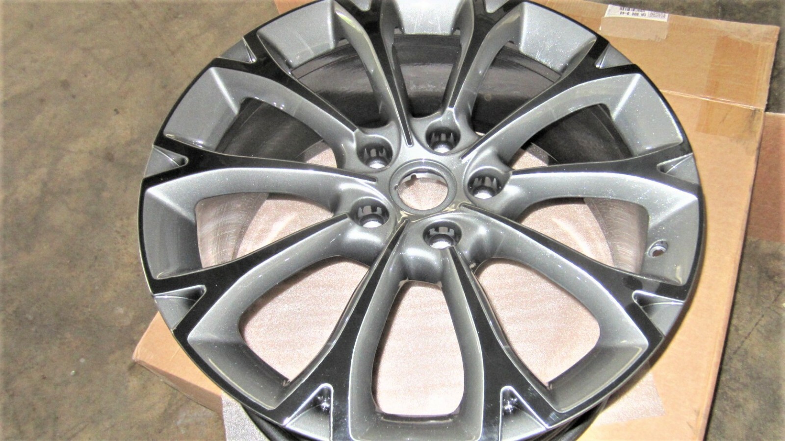 19 20 GENUINE 20” ASTON MARTIN VANTAGE Y SPOKE ALLOY WHEEL 9Jx20 KY63-1007BB NEW