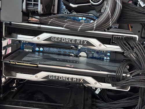 2 * Aufgerüstete NVIDIA GeForce RTX2080Ti 22GB Founder's Edition + NVLink Bridge - Bild 4 von 15