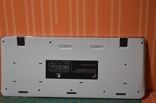 Replacement keys, Feet & battery cover for Keyboard Genuine Logitech K520 - Picture 2 of 3