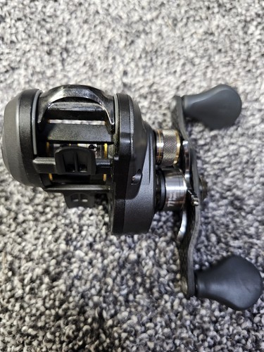 Lew's Tournament Speed Spool LFS Baitcasting Reel TPG1H 6.8:1 - Picture 7 of 20