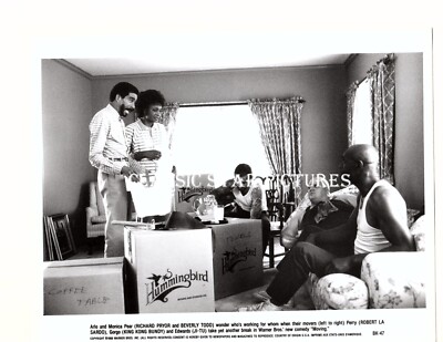 P883 Beverly Todd King Kong Bundy Robert Sardo Ji-Tu Moving 1988 lot of 2 photos