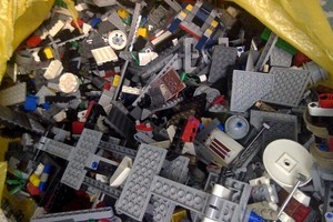 2 LB of LEGO LEGOS PIECES FROM HUGE BULK LOT PARTS @ RANDOM