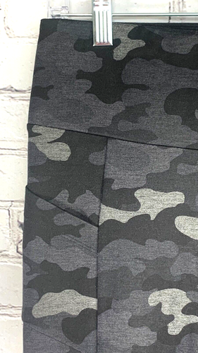 NEW Cabi #3931 ATC Black Gray Camo High Rise Leggings Pockets Stretch Small - Picture 6 of 18