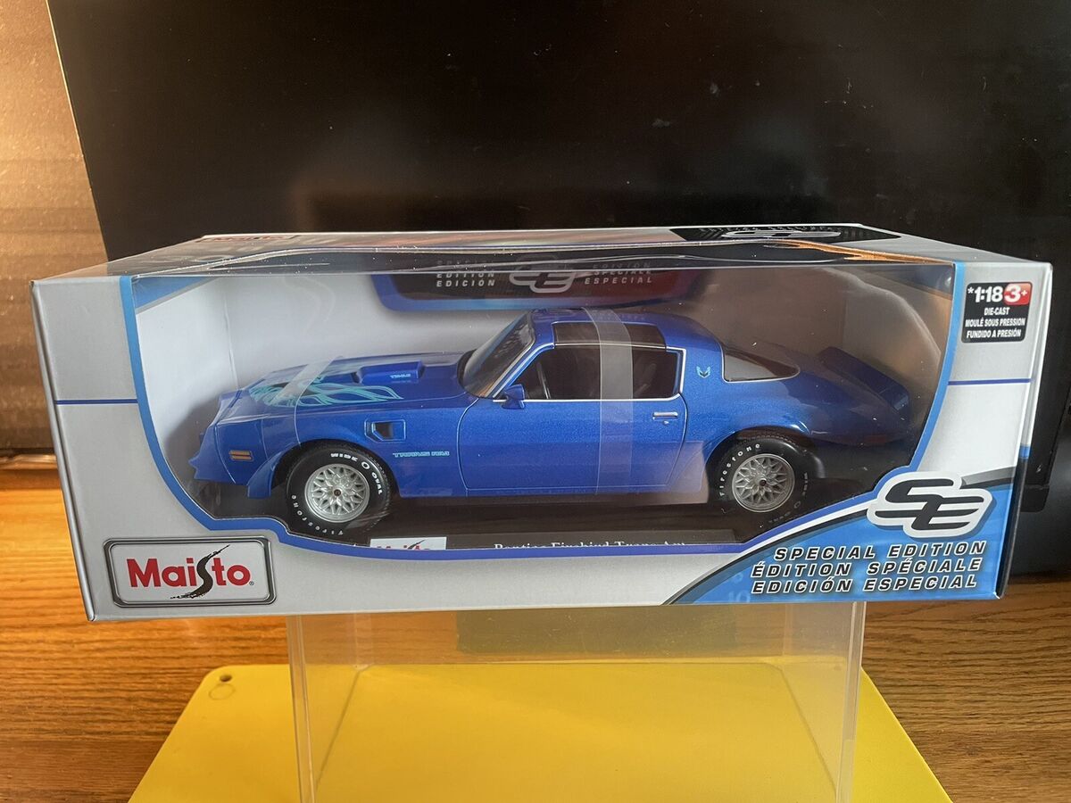 1/18 Maisto Pontiac Firebird Trans Am Blue & Green Smokey