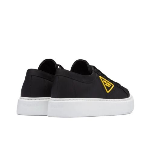 Zapatillas bajas PRADA Re-Nylon Gabardina Rueda 'Negro Amarillo' - Imagen 3 de 6