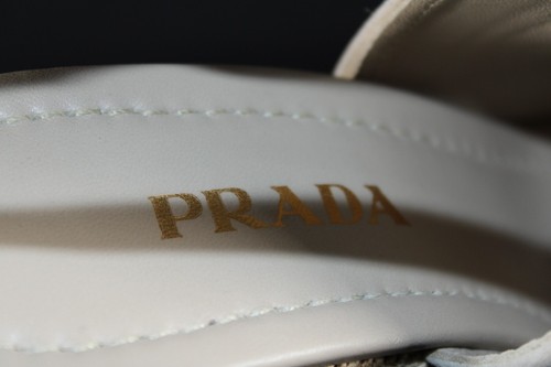 Sandalias de tacón alto con cuña alpargata de gamuza beige piedra PRADA 38,5 - Imagen 9 de 21
