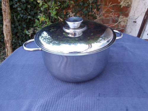 Cacerola y tapa de acero inoxidable KOCCHIN 18/10 hecha en Italia 7 litros de capacidad para bordear - Imagen 2 de 22