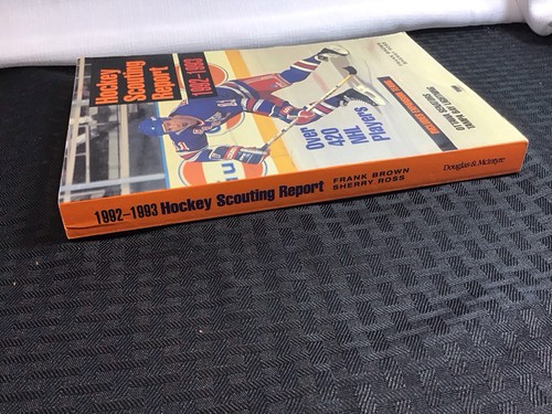 Libro Rapporto Scoutismo Hockey 1992-1993 - Foto 3 di 3