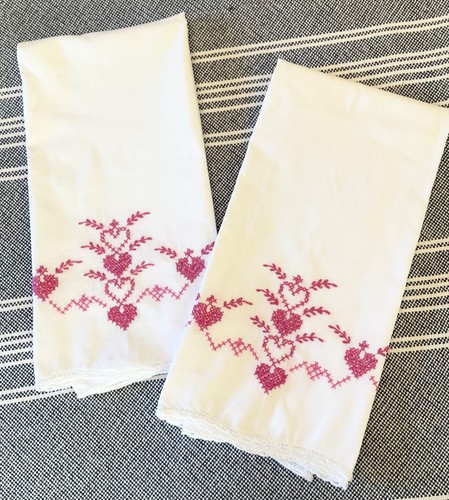 VTG Pink Hearts Hand Embroidered Crochet Pair Pillow Cases Granny country core 2 - Picture 7 of 24