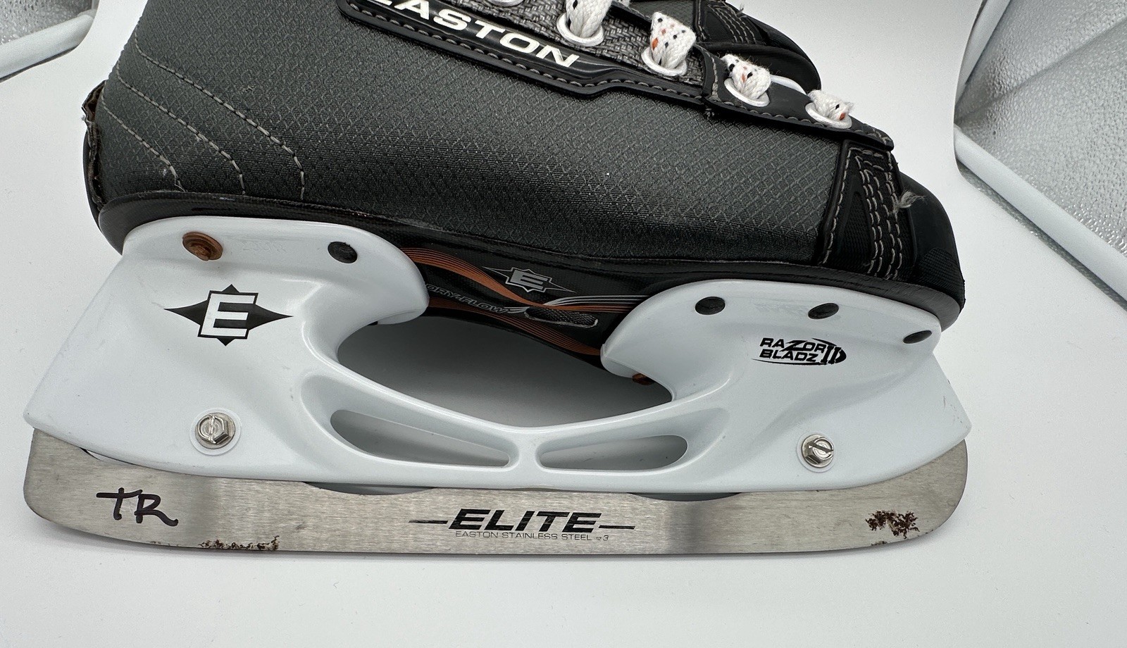 Easton Ice Skates EQ4 3.0D Razor Bladz II Black Hyper Fusion Technology