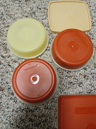Vintage Tupperware Lot - Picture 9 of 9